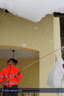 Schneemassen- Jetzt ist Nachbarschaftshilfe angesagt! schneerumung-019.jpg