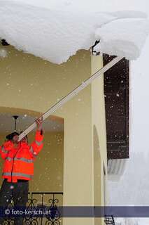 Schneemassen- Jetzt ist Nachbarschaftshilfe angesagt! schneerumung-022.jpg