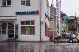 Bank in Micheldorf überfallen 20150330-3085.jpg