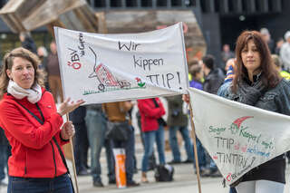 Aktionstag gegen TTIP-Abkommen Linz 20150418-9441.jpg
