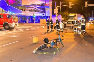 Mopedfahrer krachte in Auto 20150517-1838_01.jpg