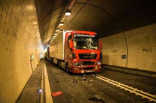 13 Fahrzeuge bei Unfall in Tunnel der A9 beteiligt 20150609-8638_01.jpg
