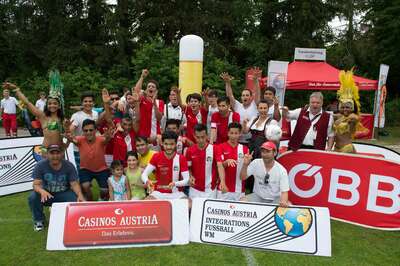 Integrationsfussball WM Linz - Sieger Afghanistan 20150614-9092.jpg