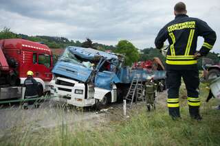 Tödlicher Lkw Unfall im Bezirk Vöcklabruck 20150618-9401_01.jpg