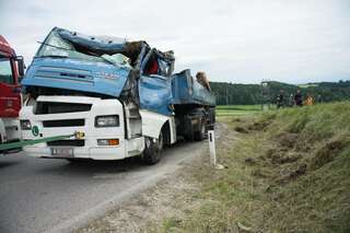 Tödlicher Lkw Unfall im Bezirk Vöcklabruck 20150618-9415_01.jpg
