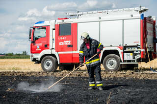 Feuerwehreinsätze wegen Feld und Wiesenbrand 20150723-5452.jpg