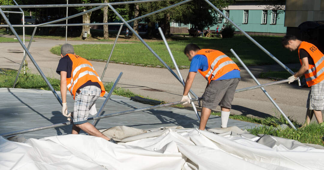 Titelbild: Zelte in Thalham wurden abgebaut