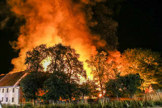 Bauernhof durch Brand fast völlig vernichtet 20150803-8570.jpg