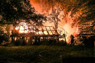 Bauernhof durch Brand fast völlig vernichtet 20150803-8615.jpg