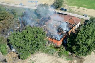 Bauernhof durch Brand fast völlig vernichtet 20150804-3476.jpg