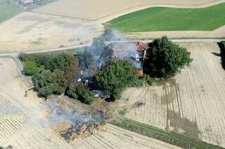 Bauernhof durch Brand fast völlig vernichtet 20150804-3477.jpg