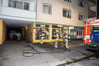 Zündler legte Brand im Kellerraum - Drei Bewohner gerettet 20150821-6181.jpg