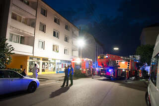 Zündler legte Brand im Kellerraum - Drei Bewohner gerettet 20150821-6209.jpg