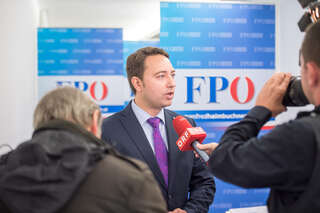 FPÖ-Landesparteivorstand - Blaues Regierungsteam fixiert 20151005-0422.jpg