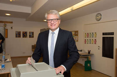 Bürgermeister-Stichwahl: Rabl siegt in Wels - Luger in Linz 20151011-1370.jpg
