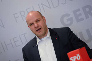 Parteichef Entholzer bleibt SP-Landesrat 20151012-9681.jpg