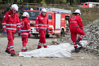 Flugzeugabsturz und Gefahrgutunfall in Hargelsberg 20151017-2259.jpg