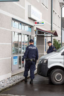 Raubüberfall auf eine Bank in Nettingsdorf 20151019-2431.jpg