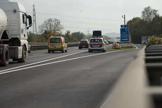 Fußgänger auf Autobahn von Lkw angefahren 20151021-9998.jpg