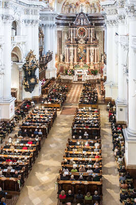 Passauer Bischof beim 300-Jahr Jubiläum in St. Florian 20151025-3622.jpg