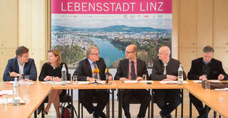 Pressekonferenz SPÖ und FPÖ der Stadt Linz 20151110-1229.jpg