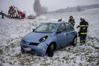 Unfall aufgrund winterlicher Fahrverhältnisse 20151126-4952_01.jpg