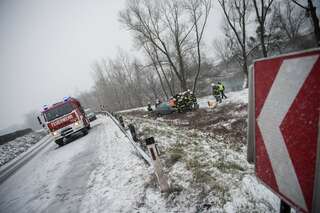 Unfall auf Schneefahrbahn 20160104-7068.jpg