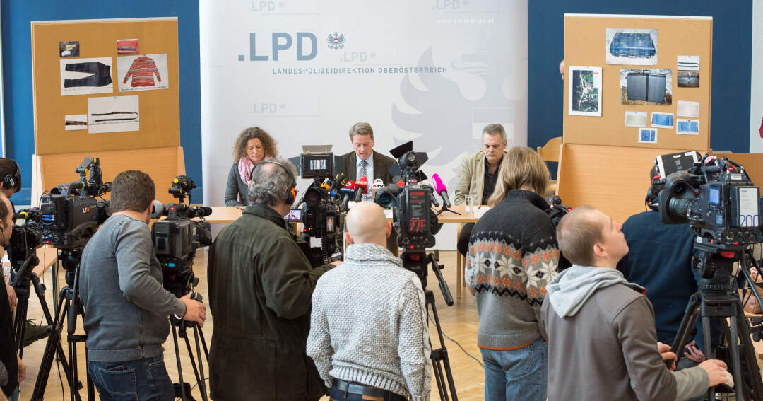 Titelbild: Pressekonferenz - Leichen aus Traunsee