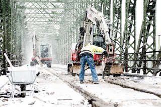 Abriss der Eisenbahnbrücke bei jeder Witterung 20160315-3156.jpg