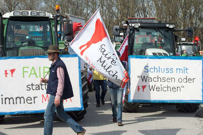 Protestfahrt der OÖ-Milch-Bauern nach Wien 20160330-2955.jpg
