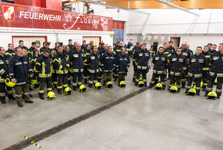 Florianijünger im Ort des Feuerwehrpatrons mit neuen Einsatzhelmen ausgestattet 20160419185817.jpg