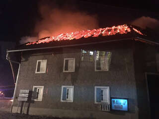 Erneut Großbrand auf Geflügelhof - Belohnung von 20.000 Euro ausgeschrieben Brand_02.jpg