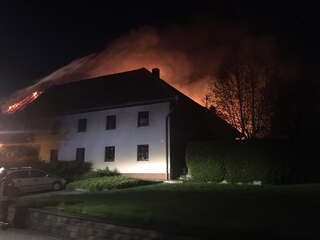 Erneut Großbrand auf Geflügelhof - Belohnung von 20.000 Euro ausgeschrieben Brand_03.jpg