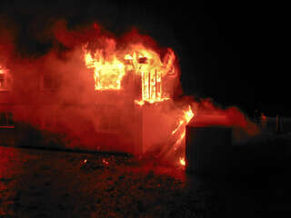 Feuer in unbewohnten Asylheim DSCN3300.jpg