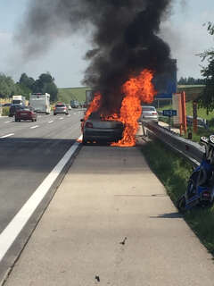 Cabrio geriet auf Westautobahn in Brand foke_kfz_brand_01.jpg