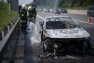 Cabrio geriet auf Westautobahn in Brand foke_kfz_brand_03.jpg