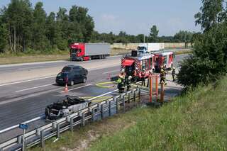 Cabrio geriet auf Westautobahn in Brand foke_kfz_brand_15.jpg