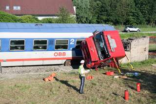 Lkw von Zug erfasst: Sechs Verletzte foke-20160705-0199.jpg
