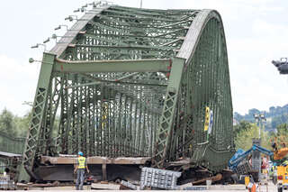 Eisenbahnbrücke zusammengebrochen 20160813_foke_20160813123217010001.jpg
