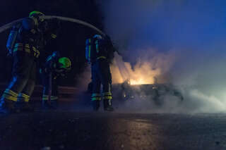 PKW auf Autobahn in Flammen aufgegangen foke_20161018215221198-2.jpg