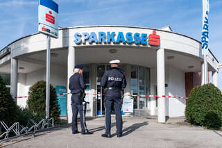 Banküberfall in Wels - Täter auf der Flucht foke_20161024140409212.jpg