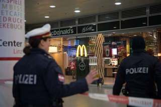 McDonald's am Linzer Hauptbahnhof evakuiert foke_20170208_143616.jpg