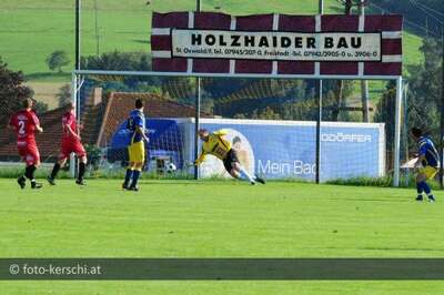 Fußball  St. Oswald/Fr. gegen Pregarten kerschi_20090823_fuball_oswald_pregarten_05.jpg