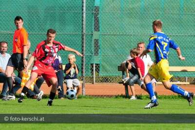 Fußball  St. Oswald/Fr. gegen Pregarten kerschi_20090823_fuball_oswald_pregarten_09.jpg