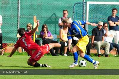 Fußball  St. Oswald/Fr. gegen Pregarten kerschi_20090823_fuball_oswald_pregarten_16.jpg