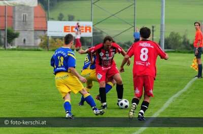 Fußball  St. Oswald/Fr. gegen Pregarten kerschi_20090823_fuball_oswald_pregarten_19.jpg