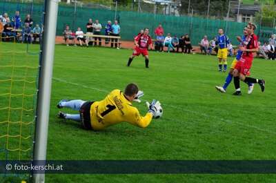 Fußball  St. Oswald/Fr. gegen Pregarten kerschi_20090823_fuball_oswald_pregarten_37.jpg