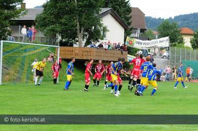 Fußball  St. Oswald/Fr. gegen Pregarten kerschi_20090823_fuball_oswald_pregarten_38.jpg
