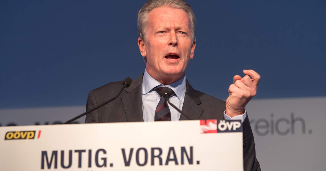 Titelbild: Erste ÖVP-Bürgermeisterkonferenz in Linz