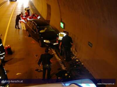 Tanklastwagen Unfall im Tunnel dsc02154klein.jpg